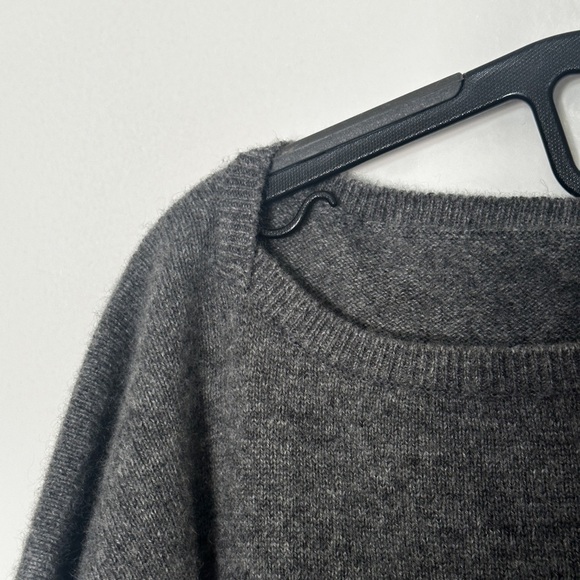 VINCE 100% Cashmere Dolman Sleeve Tunic Boxy Sweater - Picture 6 of 7